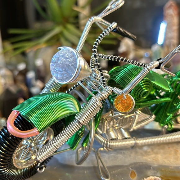 🔥SALE🔥 Wire Wrapped Motorcycle With A Crystal Headlight! Hand Made! - Picture 11 of 13